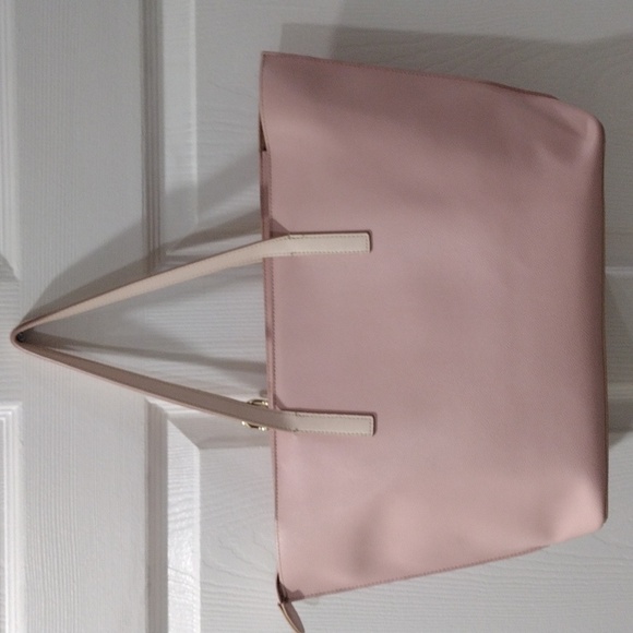 Samantha Thavasa Deluxe Blush Pink Leather Shoulder Bag – Elegant & Like New - Picture 6 of 13